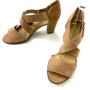 Naturalizer vegan neutral sandals 9.5 Lindy microfibre strappy block heel